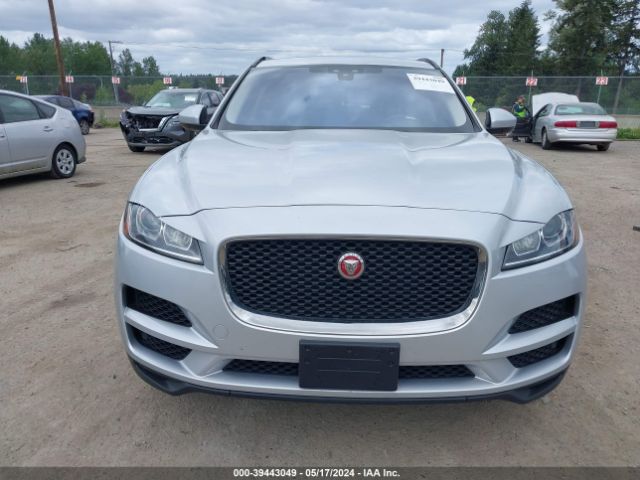 SADCJ2FX7JA269395 Jaguar F-pace 25t Premium