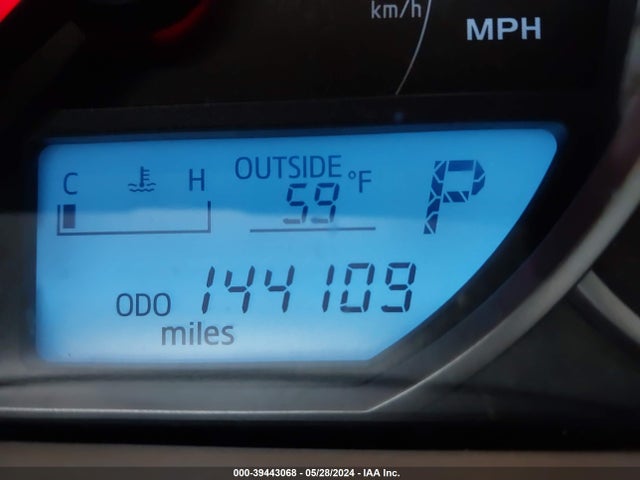 Toyota RAV4 LE 2016 JTMBFREV7GJ085634 Image 15