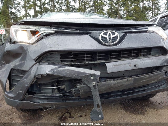 Toyota RAV4 LE 2016 JTMBFREV7GJ085634 Image 17