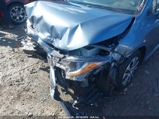 Toyota Corolla Hybrid Le 2022 JTDEAMDEXN3003350 Image 18