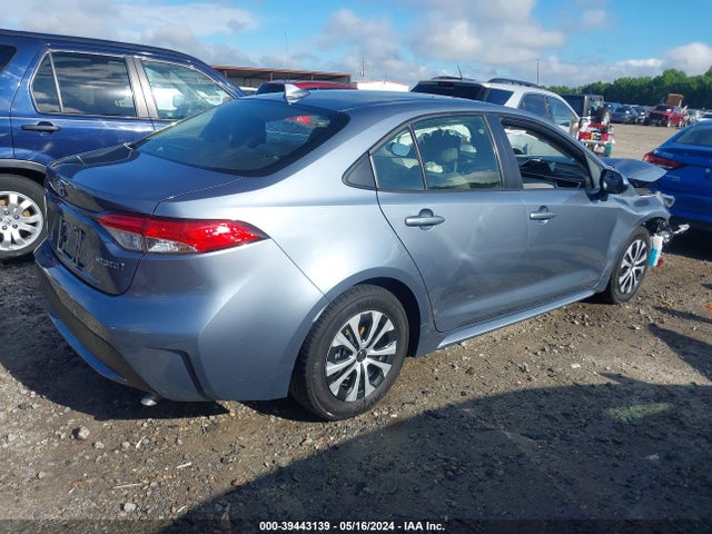Toyota Corolla Hybrid Le 2022 JTDEAMDEXN3003350 Image 4