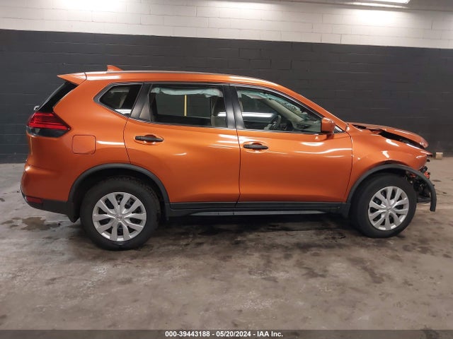 Nissan ROGUE S 2017 JN8AT2MV6HW000577 Image 14