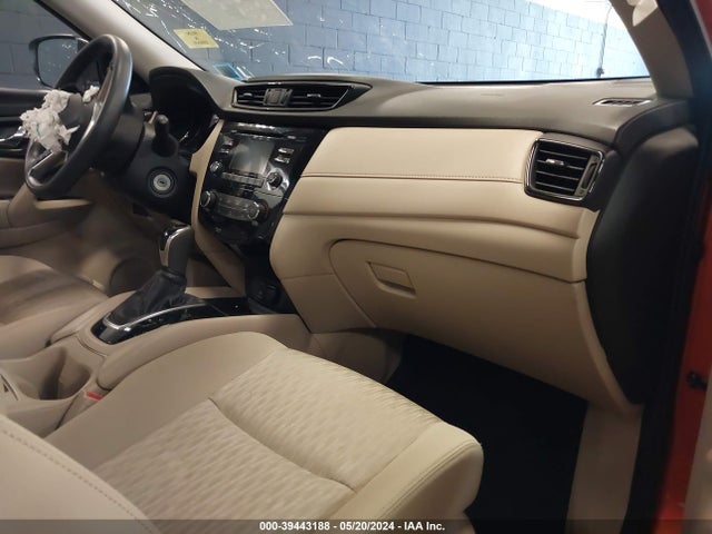 Nissan ROGUE S 2017 JN8AT2MV6HW000577 Image 5