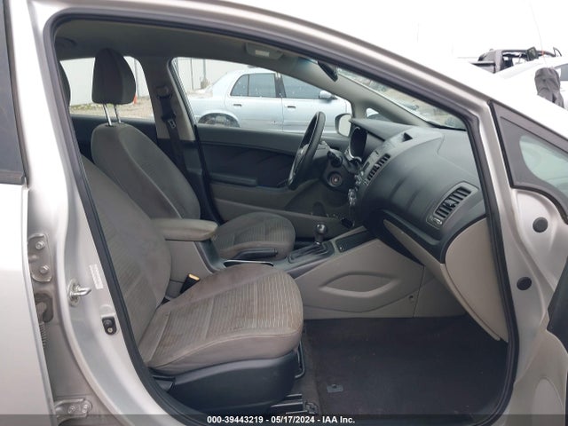 KIA FORTE LX 2015 KNAFX4A68F5328114 Image 5