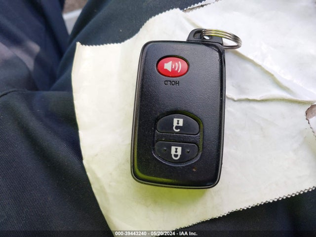 Toyota Prius V Four 2015 JTDZN3EU8FJ039816 Image 11