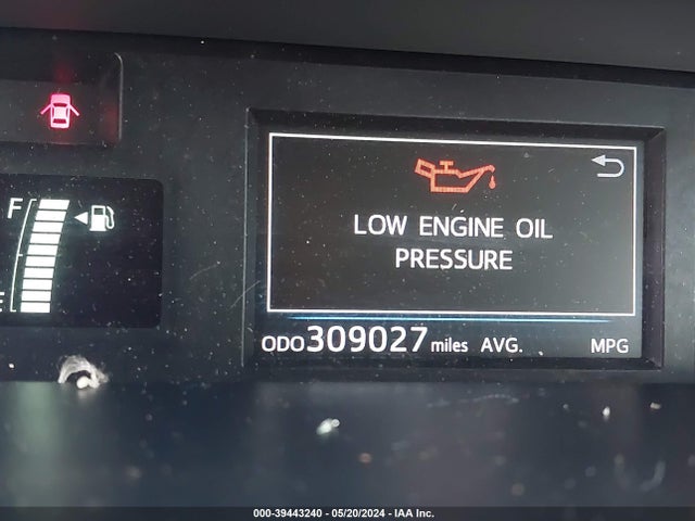 Toyota Prius V Four 2015 JTDZN3EU8FJ039816 Image 16