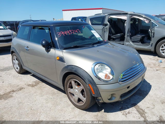 2009 MINI COOPER WMWMF33519TW70464 Photo 0