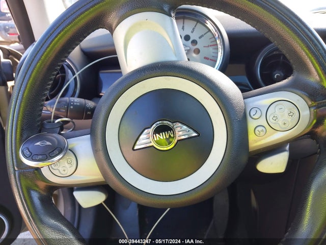 2009 MINI COOPER WMWMF33519TW70464 Photo 10