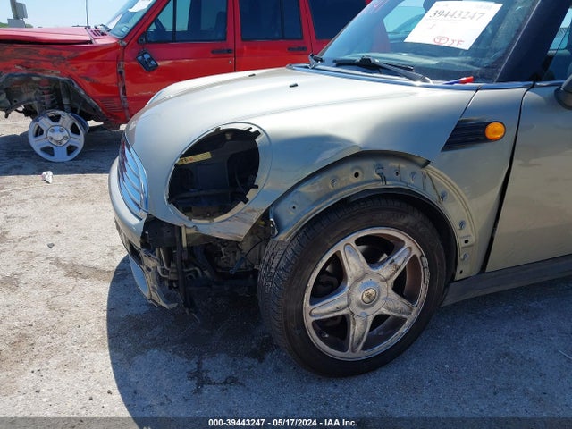 2009 MINI COOPER WMWMF33519TW70464 Photo 5