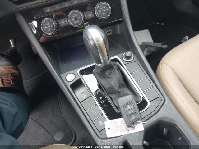 3VWE57BUXKM015974 Volkswagen Jetta 1.4t Sel