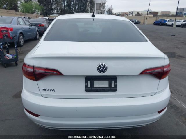 3VWE57BUXKM015974 Volkswagen Jetta 1.4t Sel