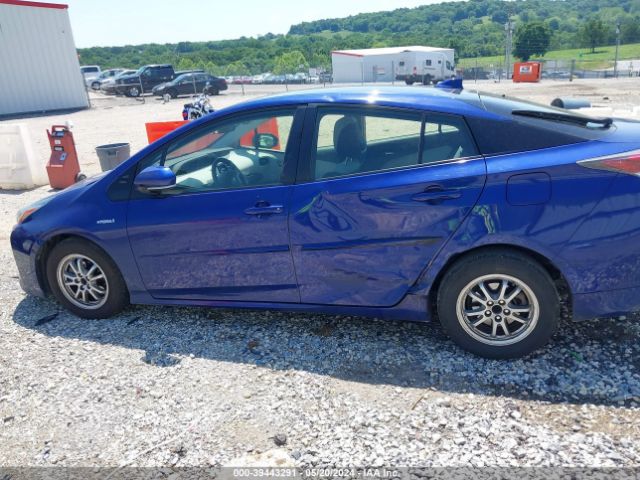 JTDKARFU0G3509437 Toyota Prius Three