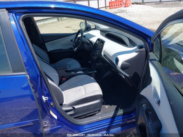 JTDKARFU0G3509437 Toyota Prius Three
