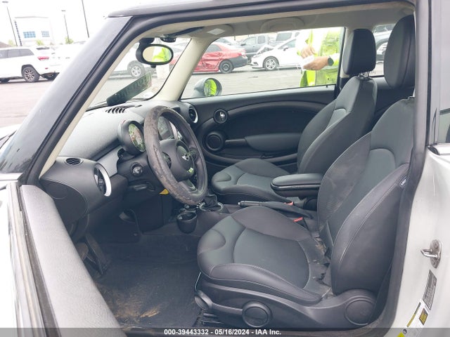 2013 MINI HARDTOP WMWSU3C52DT690406 Photo 4