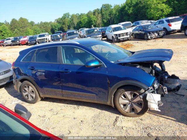 KNDCB3LC3J5114206 KIA NIRO LX