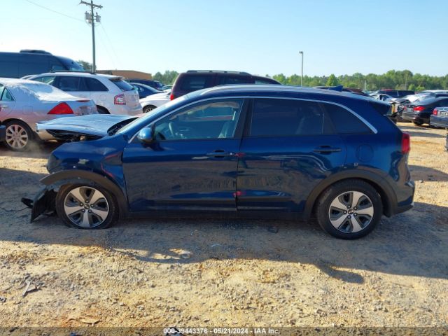 KNDCB3LC3J5114206 KIA NIRO LX