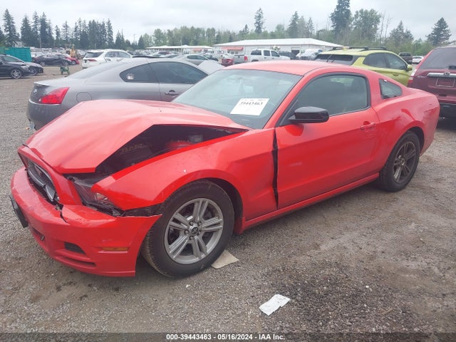 Ford Mustang V6 2014 1ZVBP8AM7E5235328 Image 2
