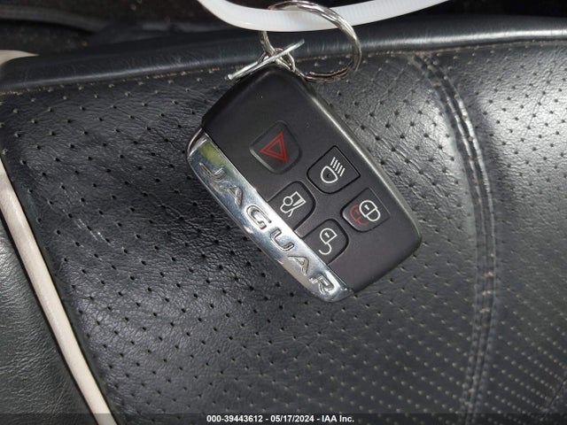 2016 JAGUAR XJ SAJWJ1CD4G8W01758 Photo 10