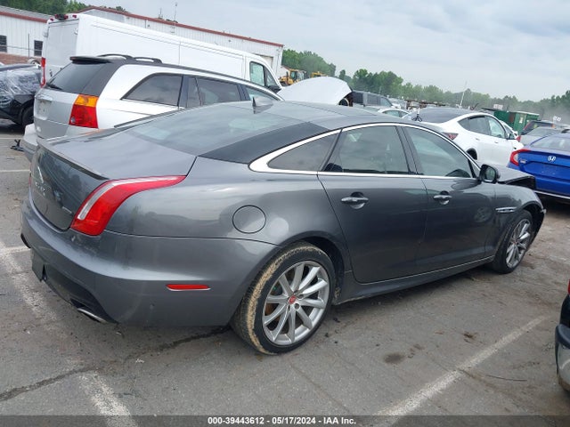 SAJWJ1CD4G8W01758 Jaguar Xj R-sport