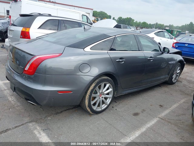 2016 JAGUAR XJ SAJWJ1CD4G8W01758 Photo 3