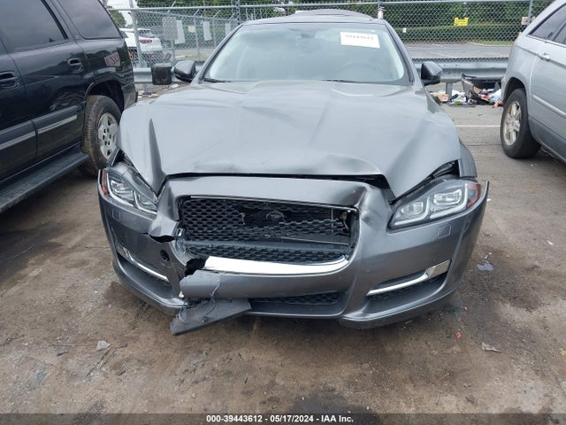 2016 JAGUAR XJ SAJWJ1CD4G8W01758 Photo 5