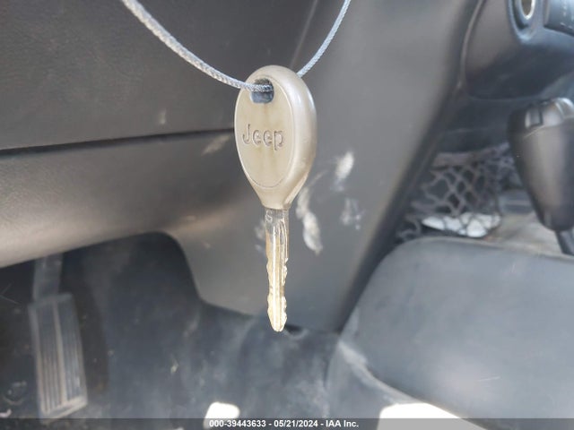 1C4BJWDG7GL243488 Jeep Wrangler Unlimited Sport