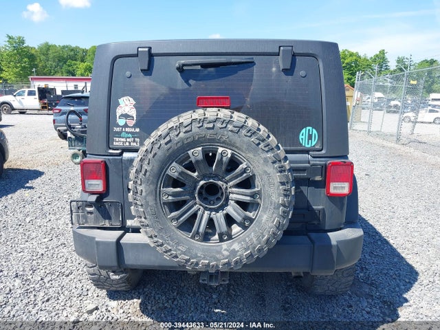 1C4BJWDG7GL243488 Jeep Wrangler Unlimited Sport