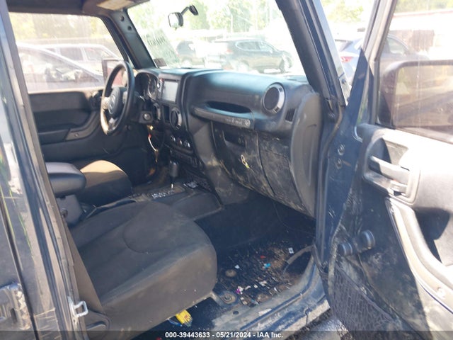1C4BJWDG7GL243488 Jeep Wrangler Unlimited Sport