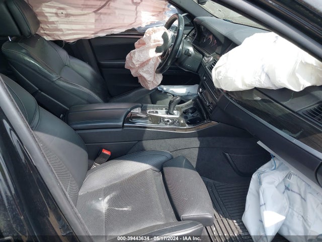 WBAKP9C54GG587477 BMW 550i Xdrive