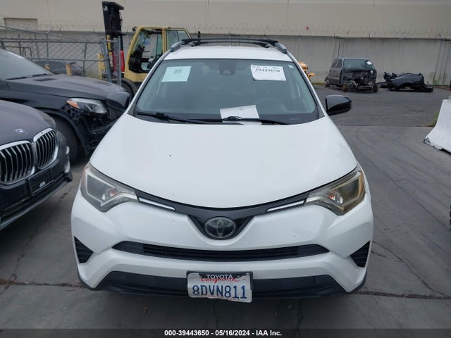 Toyota RAV4 LE 2018 JTMZFREV1JJ177473 Image 13
