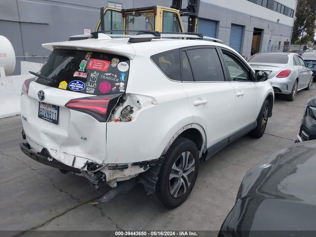 Toyota RAV4 LE 2018 JTMZFREV1JJ177473 Image 4