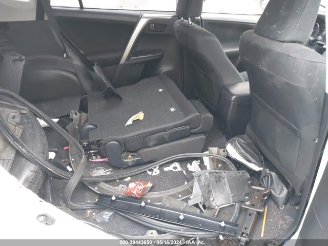 Toyota RAV4 LE 2018 JTMZFREV1JJ177473 Image 8