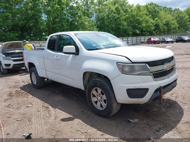 2017 1GCHSBEA8H1319369 main image
