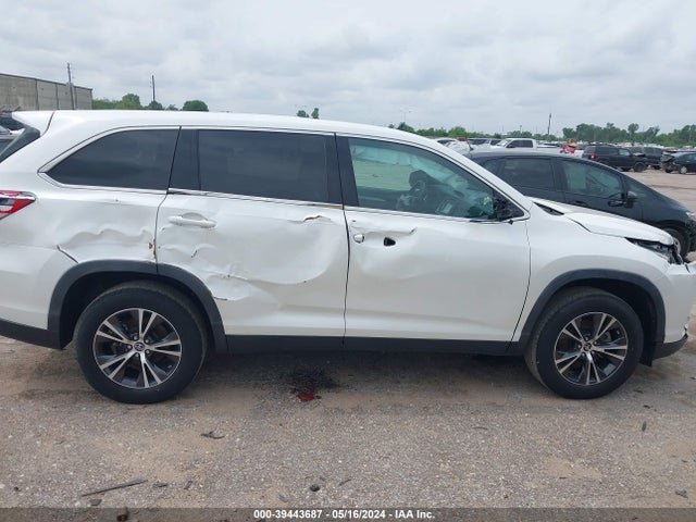 Toyota Highlander Le 2019 5TDZARFH7KS055048 Image 13