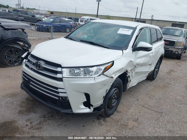 Toyota Highlander Le 2019 5TDZARFH7KS055048 Image 2
