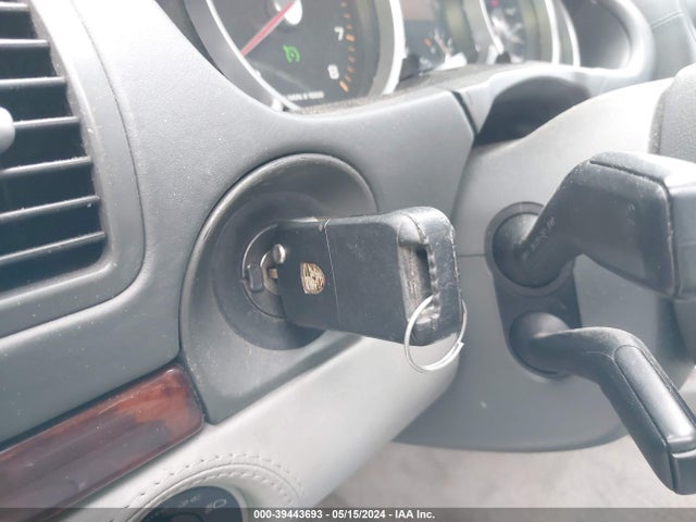 2005 PORSCHE CAYENNE WP1AC29P75LA92350 Photo 10