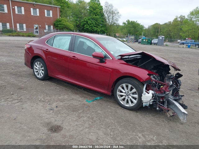 Toyota CAMRY LE 2018 4T1B11HK9JU650596 main image