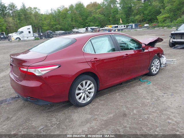 Toyota CAMRY LE 2018 4T1B11HK9JU650596 Image 4