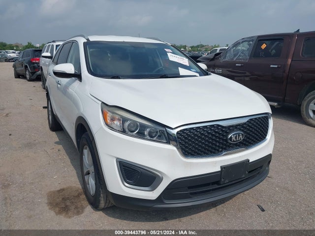 2016 5XYPG4A31GG027979 main image