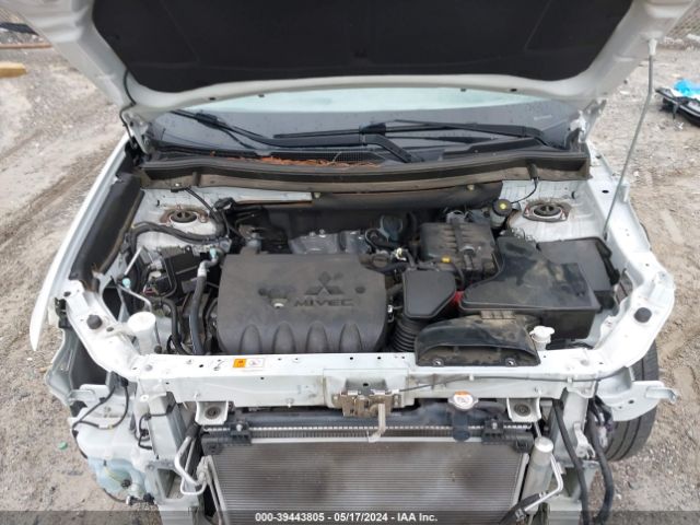 JA4AD2A36HZ057740 Mitsubishi Outlander Es
