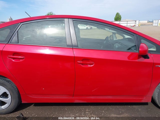 Toyota Prius Two 2015 JTDKN3DU4F1898730 Image 13