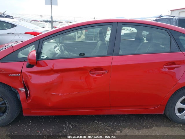 Toyota Prius Two 2015 JTDKN3DU4F1898730 Image 14