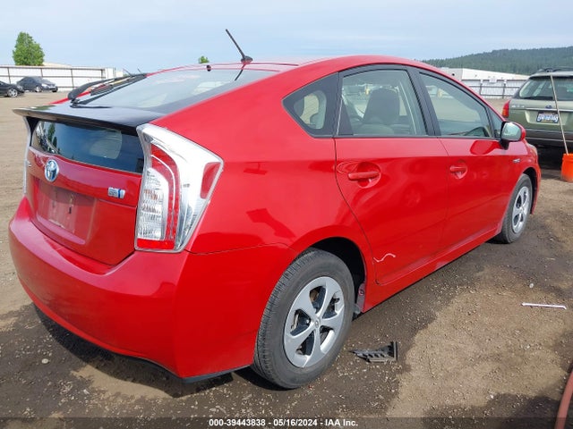 Toyota Prius Two 2015 JTDKN3DU4F1898730 Image 4