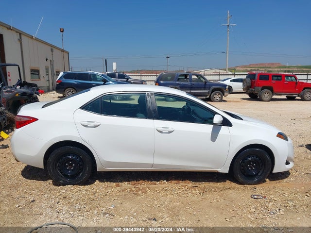 Toyota COROLLA LE 2018 2T1BURHE5JC073048 Image 14