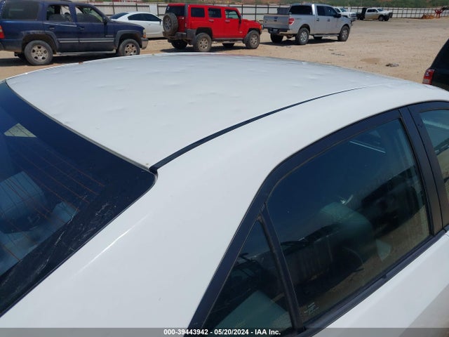 Toyota COROLLA LE 2018 2T1BURHE5JC073048 Image 12