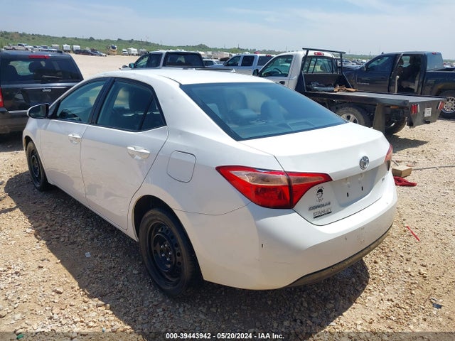 Toyota COROLLA LE 2018 2T1BURHE5JC073048 Image 3