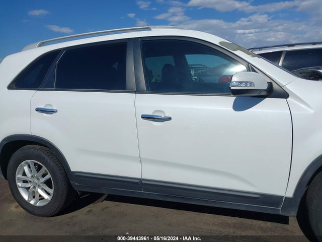 KIA SORENTO LX 2015 5XYKT4A6XFG653979 Image 13