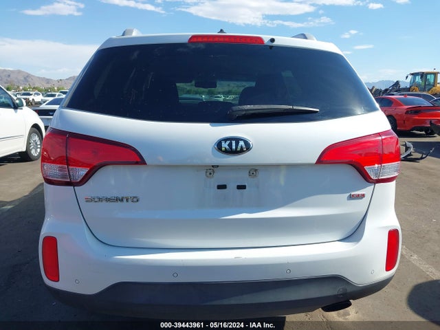 KIA SORENTO LX 2015 5XYKT4A6XFG653979 Image 16