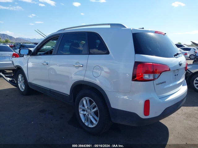 KIA SORENTO LX 2015 5XYKT4A6XFG653979 Image 3