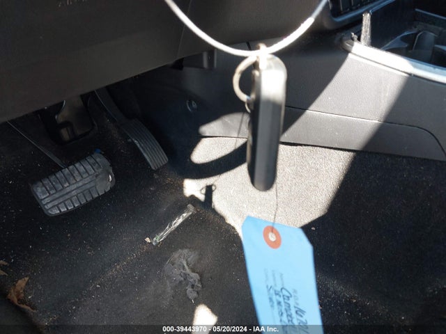 JA4AZ3A33JJ000729 Mitsubishi Outlander Se